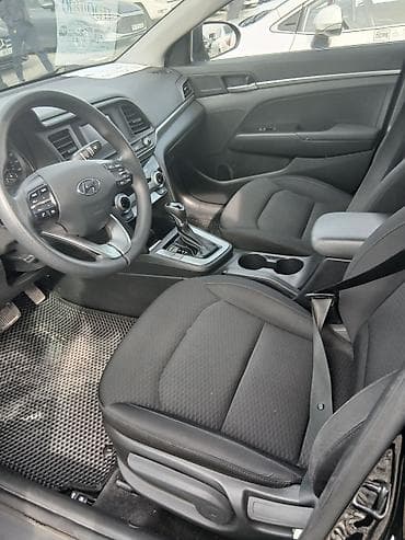 corolla s: Hyundai Elantra: 2018 г., 2 л, Автомат, Бензин, Седан — 4