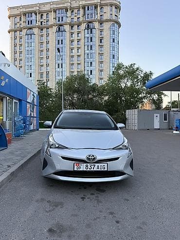 Toyota Prius: 2016 г., 1.8 л, Автомат, Гибрид, Лифтбек — 2
