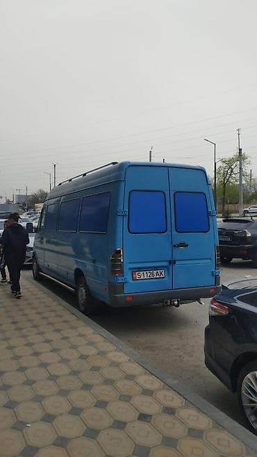 e class: Легкий грузовик, Mercedes-Benz — 4