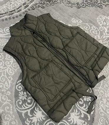 Стеганый жилет без рукавов, цвет хаки (оливковый). - Уютная стеганая