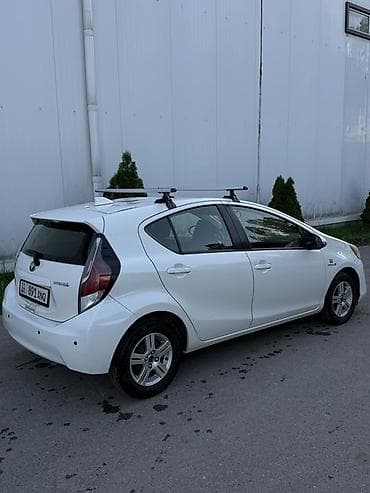 tayota funcargo: Toyota Aqua: 2017 г., 1.5 л, Автомат, Гибрид, Хэтчбэк — 4