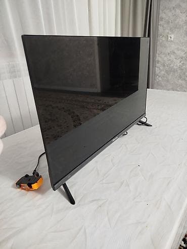 Телевизор Hisense, диагональ около 32" (80 см) без интернета почти