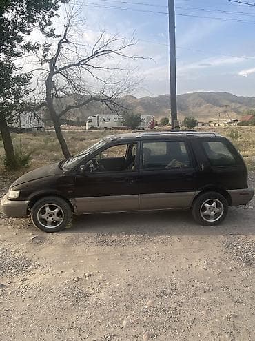 маяк м17: Mitsubishi Space Wagon: 1993 г., 2 л, Механика, Бензин — 4