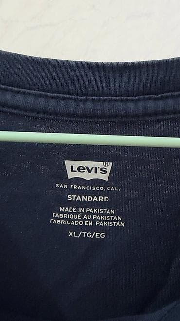 Куртки: Мужская футболка, XL, LeviS, Б/у, цвет - Синий — 2