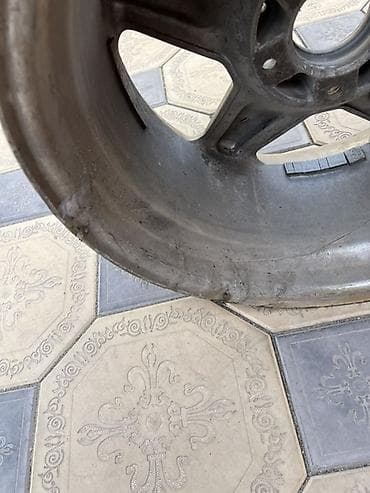 corolla 2016: Литые Диски R 16 1 шт, отверстий - 5 — 5