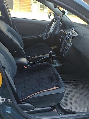 Транспорт: Toyota Avensis: 2002 г., 1.8 л, Механика, Дизель, Седан — 9