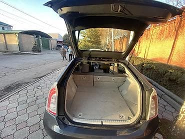 highlander 2018: Toyota Prius: 2015 г., 1.8 л, Автомат, Гибрид, Хэтчбэк — 5