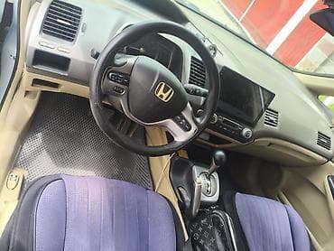 Продажа авто: Honda Civic: 2006 г., 1.3 л, Вариатор, Гибрид, Седан — 4