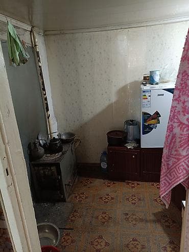 дом на продажу: Дом с хозяйственным двором - Планировка: прихожая, кухня — 3