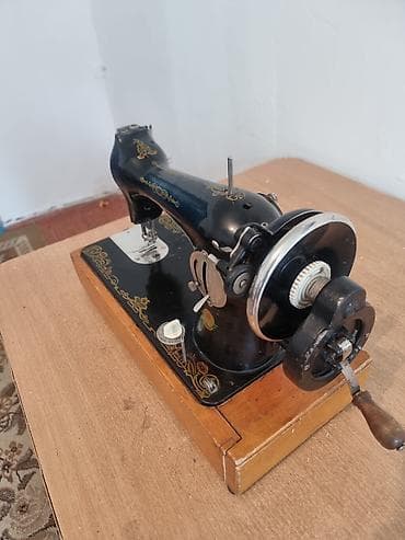 Швейная машина Механическая, Ручной