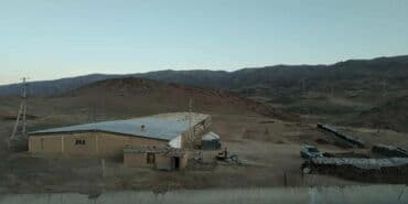 гэс 5 дом: Кашар сатылат. Свети бар. 60 соток. Жеке 10 киловаттык трансформатор — 1