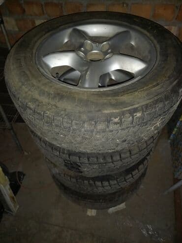 шины из японии: Продаю зимние шины с дисками на БМВ Х5, размер 235/65 R17, шины почти — 1