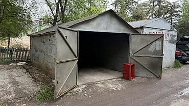 дом м: Металлический гараж - длина 5,7 метр - ширина 3 метр - высота 1,8 метр — 1