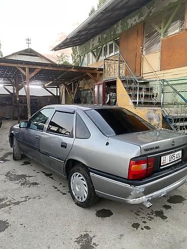 70 сом: Opel Vectra: 1995 г. — 2