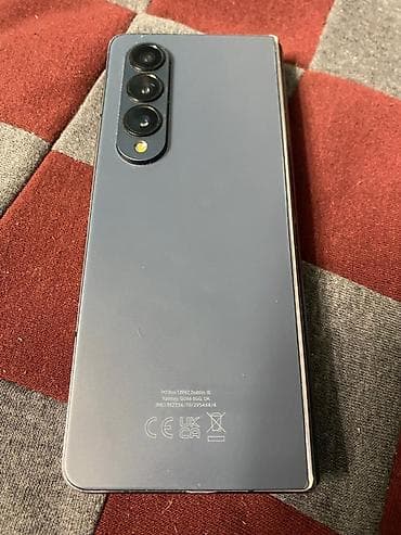 куплю сотовый телефон: Samsung Galaxy Fold 4 — 6