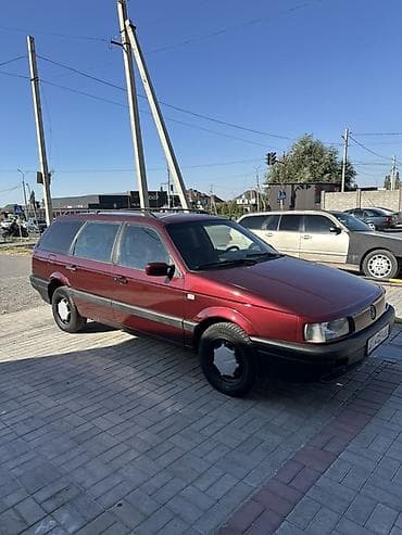 Volkswagen Passat Variant: 1992 г., 1.8 л, Механика, Бензин, Универсал