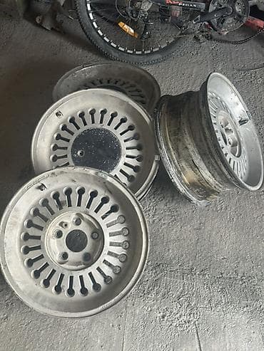 белые диски: Литые Диски R 16 Комплект, отверстий - 5 — 1