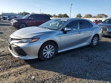 Продажа авто: Toyota Camry: 2020 г., 2.5 л, Вариатор, Гибрид, Седан — 2