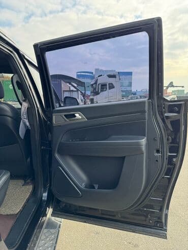 авто из корее в бишкек: Ssangyong Rexton: 2015 г., 2.2 л, Автомат, Дизель, Внедорожник — 17