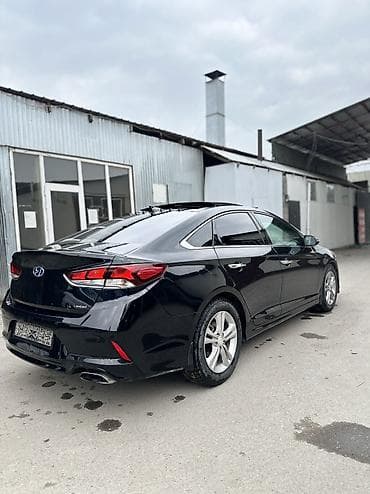 step 2: Hyundai Sonata: 2018 г., 2.4 л, Автомат, Бензин, Седан — 5