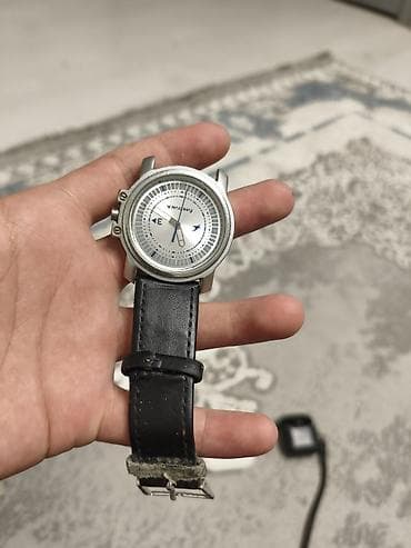 кожаные рюкзаки женские: Наручные часы Fastrack - Корпус: металлический, круглый - Задняя — 2
