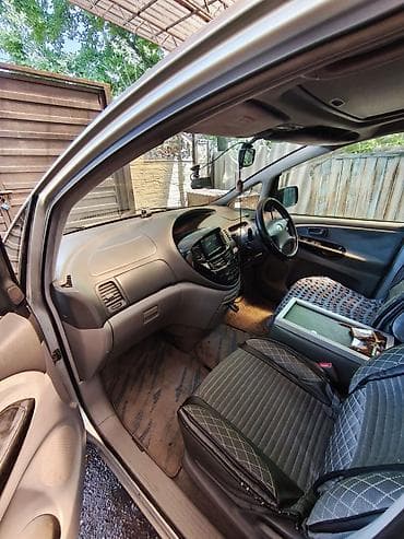 Toyota Estima: 2002 г., 2.4 л, Автомат, Бензин, Минивэн