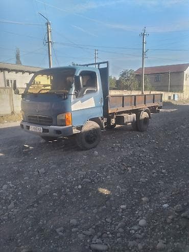 Грузовик, Hyundai, Стандарт, 7 т, Б/у at lalafo.kg Грузовик, Hyundai, Стандарт, 7 т, Б/у