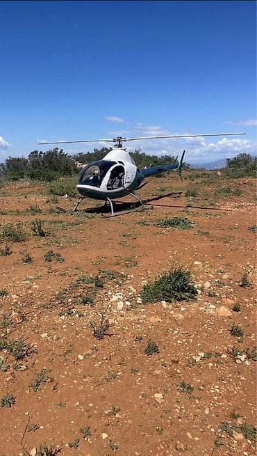 Легкий двухместный вертолет с классической схемой: один главный at lalafo.kg Легкий двухместный вертолет с классической схемой: один главный