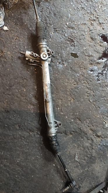 cherokee: Рулевая рейка Jeep 2010 г., Б/у, Оригинал — 2