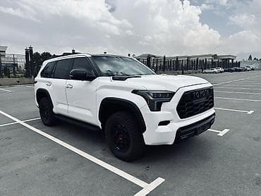 Toyota Sequoia: 2023 г., 3.5 л, Автомат, Гибрид, Внедорожник