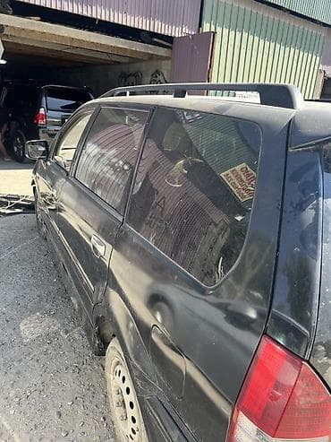 Продажа авто: Mitsubishi Grandis: 1999 г., Бензин, Минивэн — 3