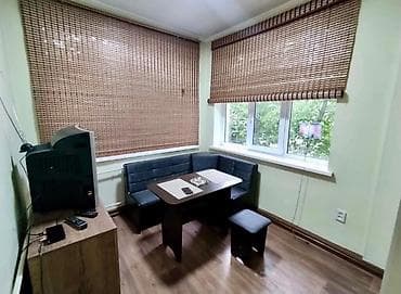 Квартиры: 2 комнаты, 58 м², Манаса/Боконбаева Сталинка, 2 этаж, Косметический ремонт — 6