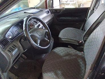 Транспорт: Mitsubishi Grandis: 2000 г., 2.4 л, Механика, Бензин, Универсал — 6