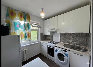 3: 3 комнаты, 64 м², 5 мкр 104 серия, 3 этаж — 3