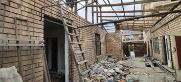 дома под снос: Снятие потолков, Разбор полов, Демонтаж крыш | Демонтаж встроенных шкафов, Кирпичная стена, Железобетонная стена | Зачистка от старых обоев, Сбивка старой штукатурки, Снятие шпатлевки | Демонтаж плинтуса, Демонтаж деревянного пола, Демонтаж теплого пола | Крыша из шифера, Металлочерепичная кровля, Мягкая кровля Больше 6 лет опыта — 3