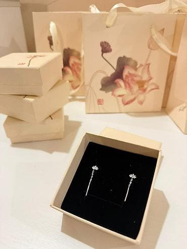 флаг испании: Серебренные сережки на 14-е февраля Новые серебренные сережки с — 6