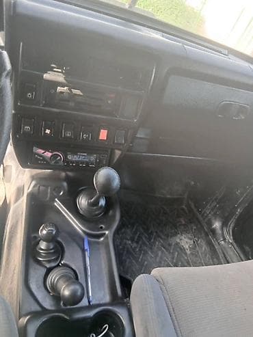 бак вольва: ВАЗ (ЛАДА) 4x4 Нива: 2005 г., 1.7 л, Механика, Бензин, Внедорожник — 7