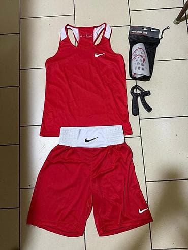 nike tech flece: Спортивный комплект Nike + аксессуары - Майка Nike красная с белыми — 1