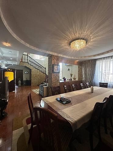 октябрьский: Срочно продается просторный 2-этажный дом 🔥 📍 Район: Октябрьский, ж/м — 3
