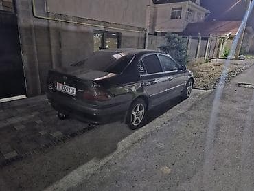 Toyota Avensis: 1999 г., 1.6 л, Механика, Бензин, Седан