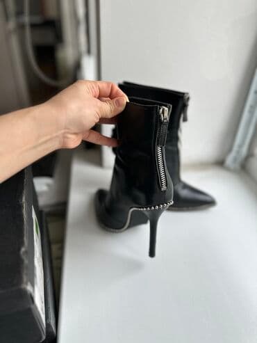 Сапоги !!! Продаю свои ! Все натуральные кожаные !!! Некоторые почти