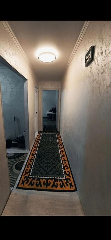 7 микра район: 62 м², 3 комнаты, Забор, огорожен — 4