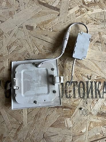 лампа настенная: Б/У Встраиваемый светодиодный светильник (панель) квадратной формы — 2