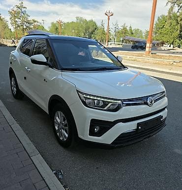 Транспорт: Ssangyong Tivoli: 2020 г., 1.5 л, Автомат, Бензин, Хэтчбэк — 10