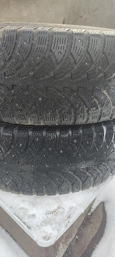 Хорошая зимняя резина протектор 80% цена 4000 сом пара. размеры на