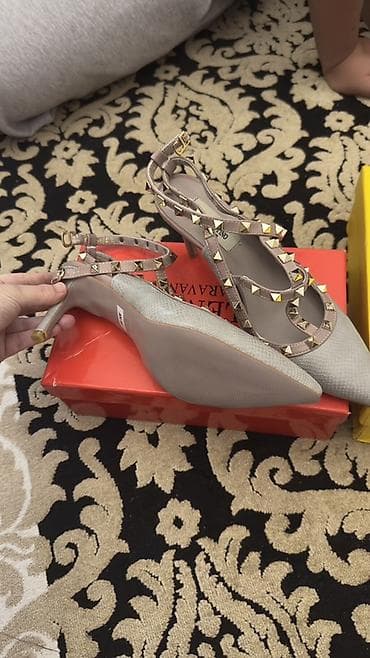 Туфли: Туфли, 39, Valentino, Новый, цвет - Серый, Самовывоз, Платная доставка — 2