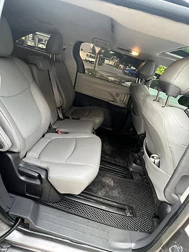 таеты: Toyota Sienna: 2022 г., 2.5 л, Автомат, Гибрид, Минивэн — 4