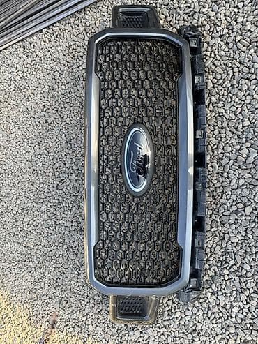 радиятор: Решетка радиатора Ford 2020 г., Новый, Оригинал — 4