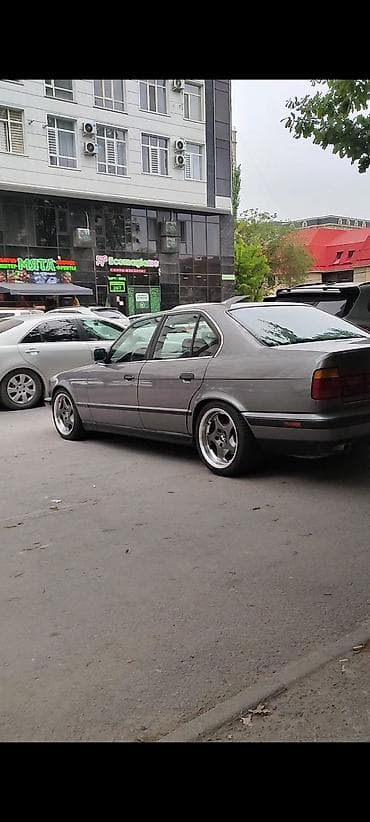 пакрышки на зил: BMW 5 series: 1991 г., 2 л, Механика, Бензин, Седан — 5