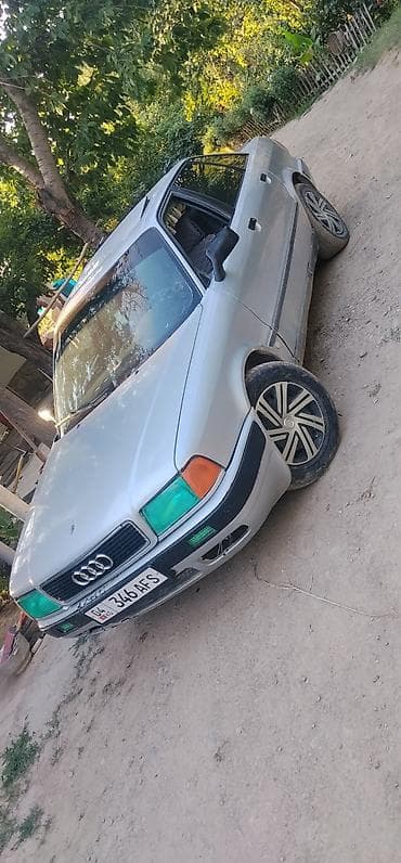 вмв тройка: Audi 80: 1993 г., 2 л, Механика, Бензин, Седан — 4